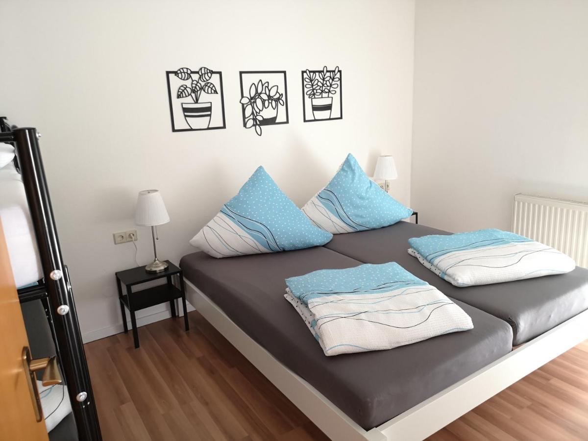 מקנבורן Familienfreundliche Ferienwohnung Mit Wohlfuehlbalkon Und Kostenlosem Parkplatz Nahe Messe Und Bodensee מראה חיצוני תמונה