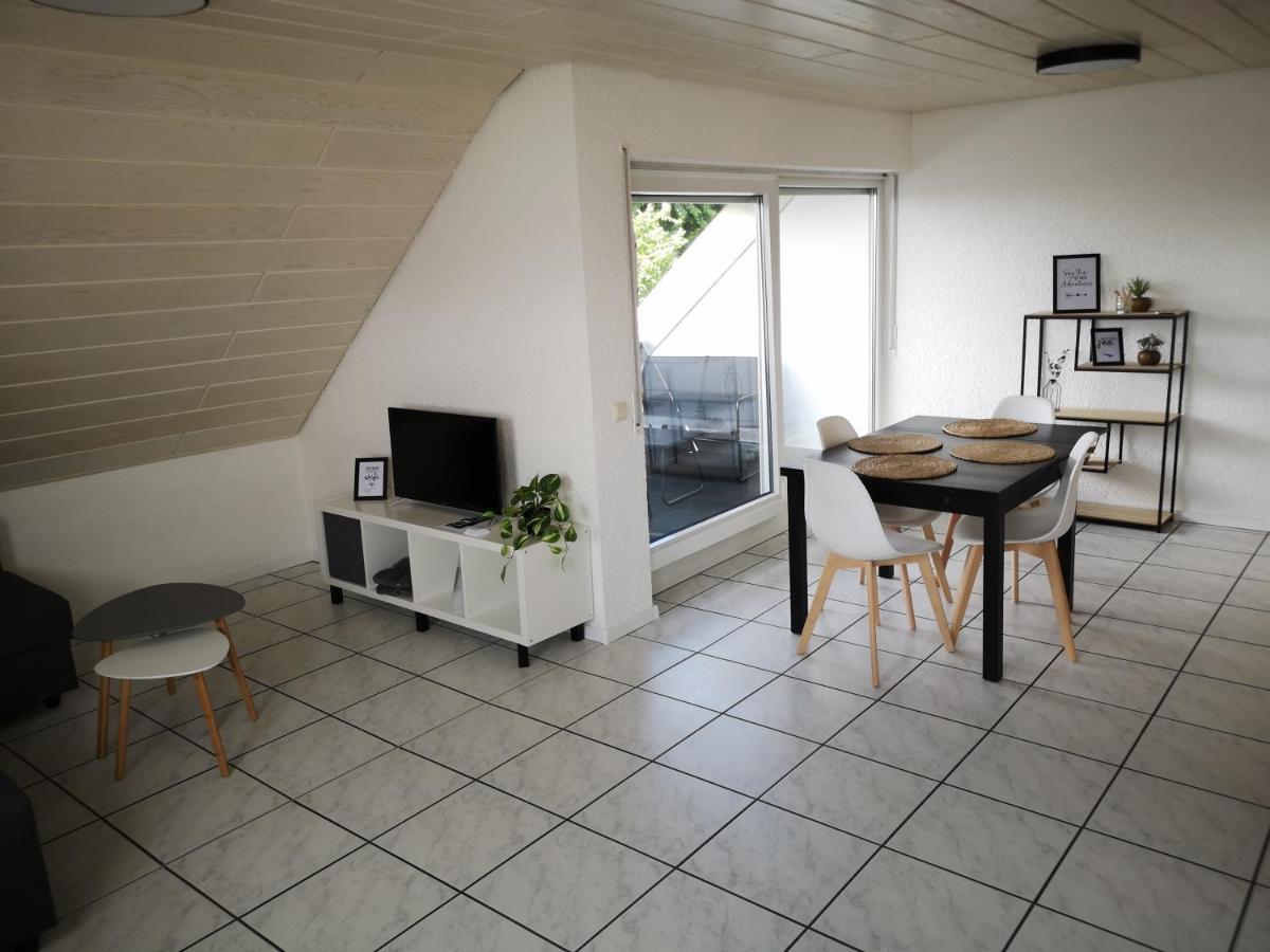מקנבורן Familienfreundliche Ferienwohnung Mit Wohlfuehlbalkon Und Kostenlosem Parkplatz Nahe Messe Und Bodensee מראה חיצוני תמונה