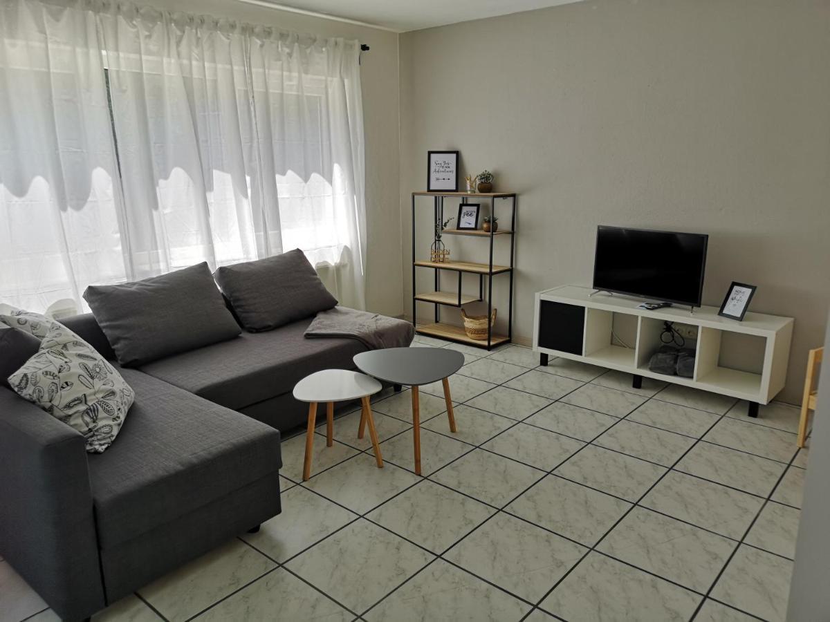 מקנבורן Familienfreundliche Ferienwohnung Mit Wohlfuehlbalkon Und Kostenlosem Parkplatz Nahe Messe Und Bodensee מראה חיצוני תמונה