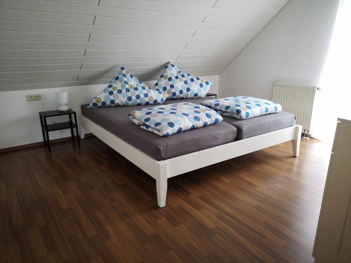 מקנבורן Familienfreundliche Ferienwohnung Mit Wohlfuehlbalkon Und Kostenlosem Parkplatz Nahe Messe Und Bodensee מראה חיצוני תמונה